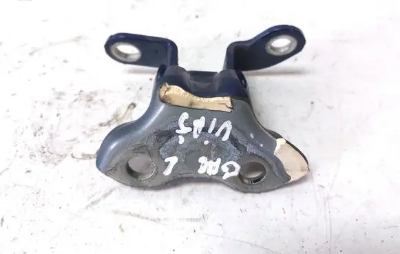 Toyota Avensis T270 Rear door upper hinge