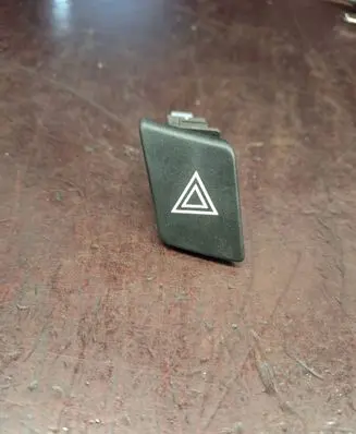 Toyota Yaris Hazard light switch 843320D020 0516