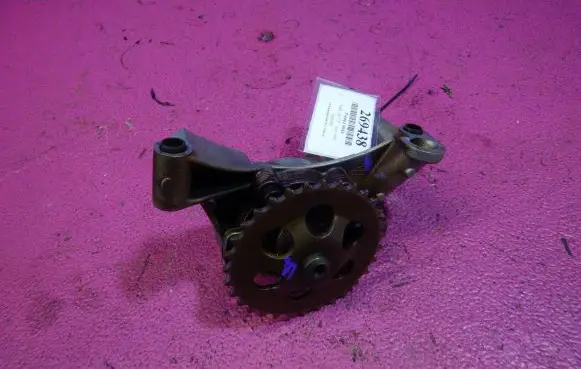 Audi A6 Allroad C5 Oil pump 06A115121