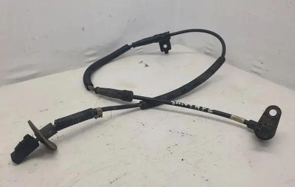 Hyundai Santa Fe ABS brake wheel speed sensor 956702B400