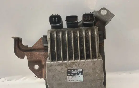 Toyota Avensis T250 Fuel injection control unit/module 8987120070 1310001371
