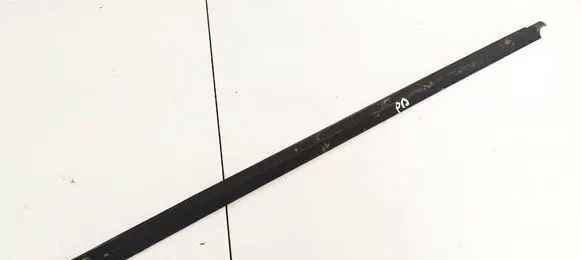 Peugeot 307 Front door glass trim molding