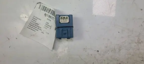 Daihatsu Sirion Window wiper relay 
