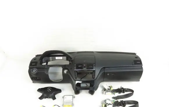 Mercedes-Benz C W204 Dashboard