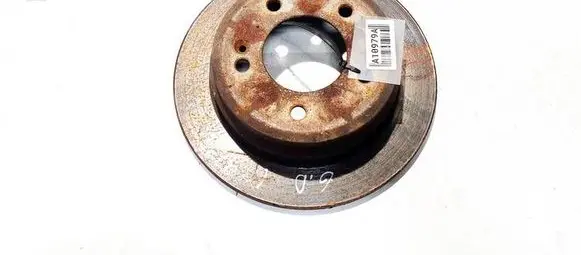 Hyundai i30 Rear brake disc neventiliuojamas