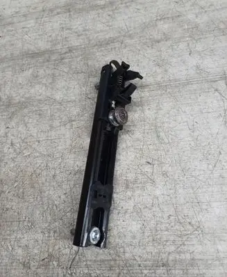 Opel Astra H Seat belt height adjuster 90560664 604890700A