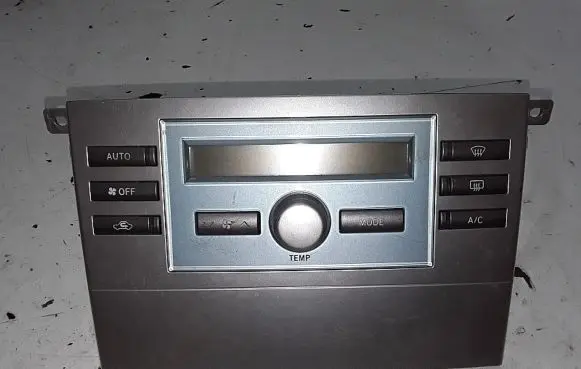 Toyota Corolla Verso AR10 Climate control unit 559000f030