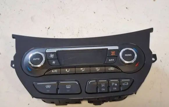 Ford C-MAX II Climate control unit AM5T18C612BJ WI1A35872 0259A