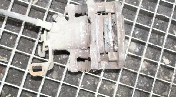 Mini Cooper Countryman R60 Rear brake caliper