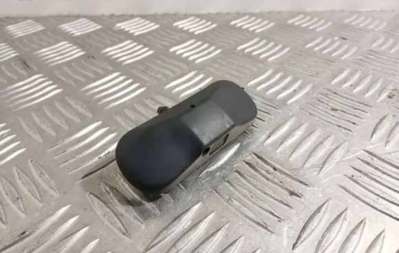 Volkswagen Touran I Windshield washer spray nozzle 5M0955986C