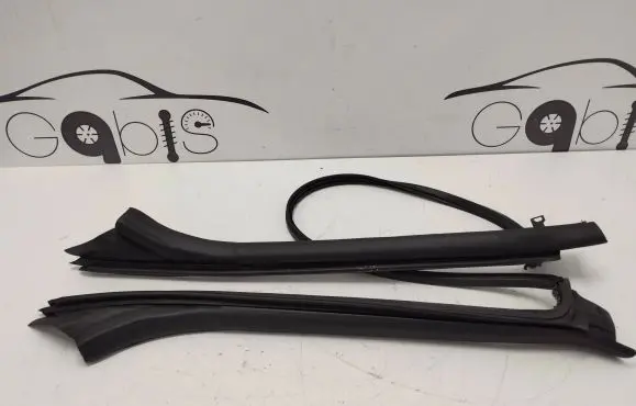 Mercedes-Benz C W205 Rubber seal front coupe door window A2056306701 19509270100