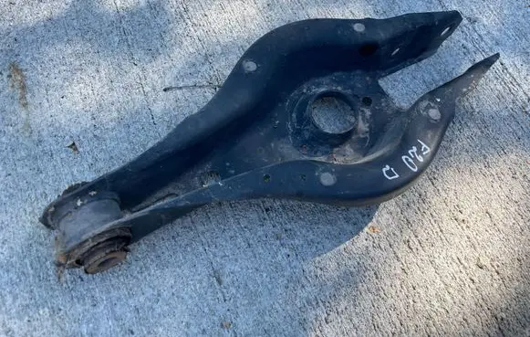 BMW 1 F20 F21 Rear upper control arm/wishbone 6792541