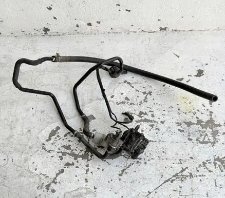 Audi A8 S8 D3 4E Fuel tank valve 4D0906271