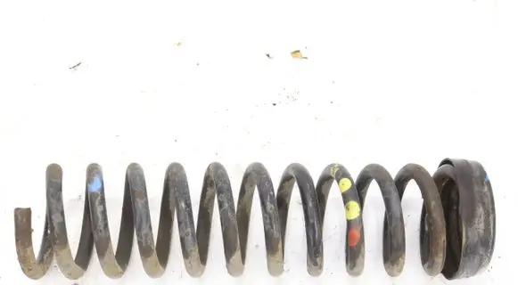 Mercedes-Benz E W124 Front coil spring 5782907
