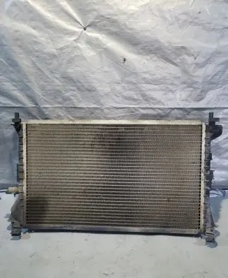 Ford Focus Coolant radiator 98AB8C607FM