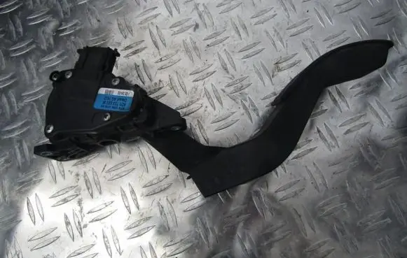 Audi A6 S6 C5 4B Accelerator throttle pedal 8d1723523m 6pv008376-02