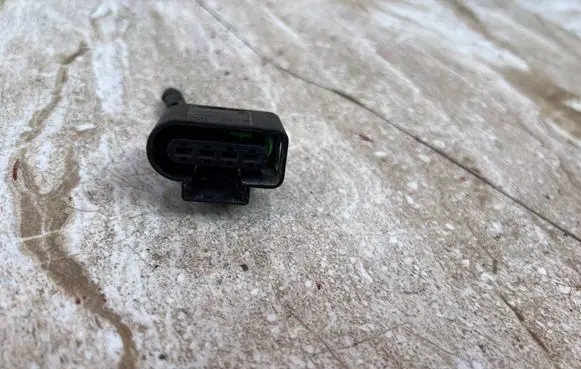 Volvo C40 Other relay 1718560 1718562