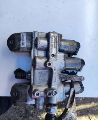 Porsche Cayenne (92A) Active stabilizer control/valve assembly 7P5411851 6082 13071363