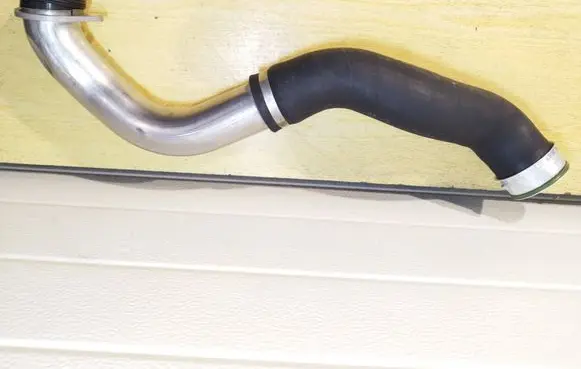 BMW X5 E53 Intercooler hose/pipe 7794335