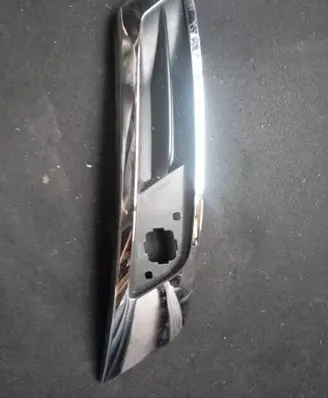 Peugeot 5008 Front grill 5160979100