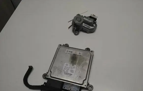 Engine ECU kit and lock set