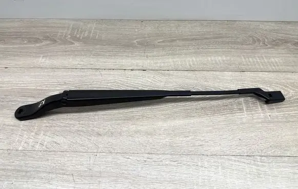 Peugeot 2008 II Front wiper blade arm 9822931680