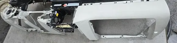 Volkswagen PASSAT B6 Dashboard brak