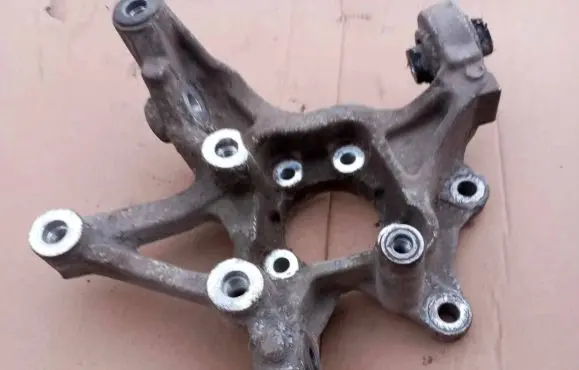 Opel Vectra C Rear wheel hub spindle/knuckle 