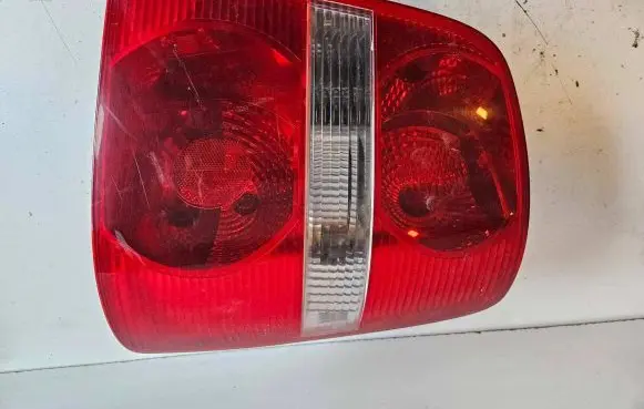 Volkswagen Touran I Rear/tail lights 1T0945096A 1T0945111