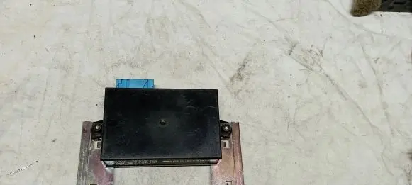 BMW 7 E38 Cruise control unit/module 65718375497