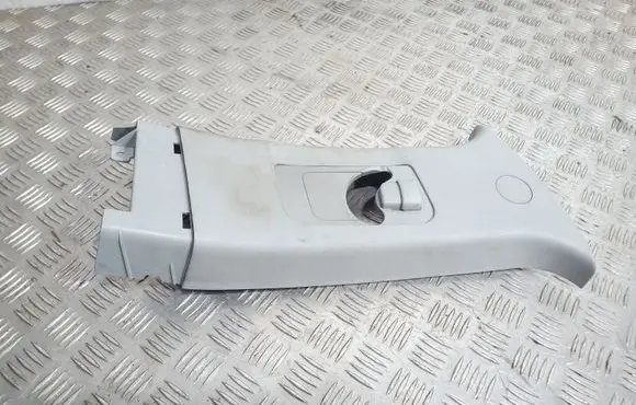 Mitsubishi Outlander (B) pillar trim (top) 7211A138