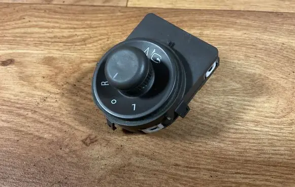 Opel Insignia A Wing mirror switch 13271834 211728 9015