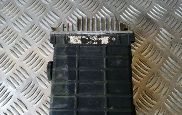 Mercedes-Benz 190 W201 Engine control unit/module 0280800282