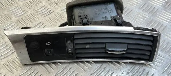 Audi A6 S6 C6 4F Dashboard side air vent grill/cover trim 4F2820902D