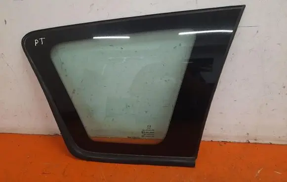 Peugeot 308 Rear side window