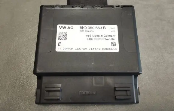 Audi A5 Sportback 8TA Voltage converter/converter module 8K0959663B
