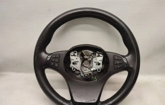 BMW X3 E83 Steering wheel 32306778404 32303413323