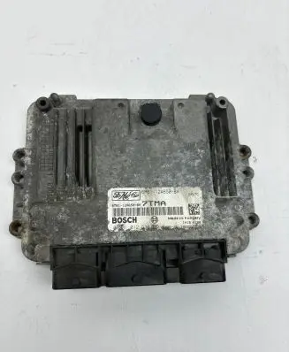 Mazda 3 I Engine control unit/module 6M6112A650BA 0281012530