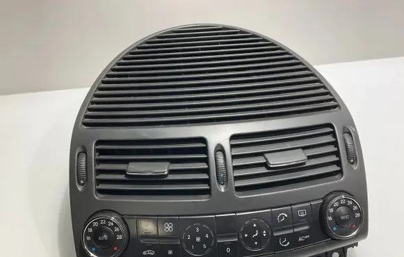 Mercedes-Benz E W211 Climate control unit 2118300385 A2118300385
