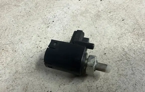 Toyota Auris 150 Clutch pedal sensor CV591