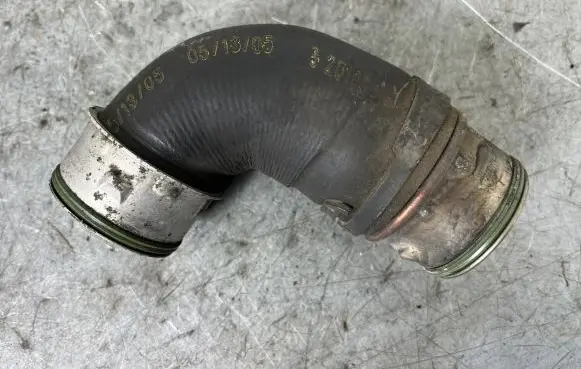 Audi A3 S3 A3 Sportback 8P Intercooler hose/pipe 038131111B