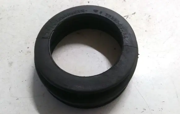 Toyota Verso Fuel tank cap trim 7729102080