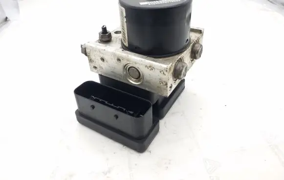 Skoda Octavia Mk2 (1Z) ABS Pump 1K0614117AJ