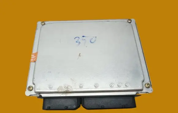 Volkswagen PASSAT B5 Engine control unit/module 8D0906018R