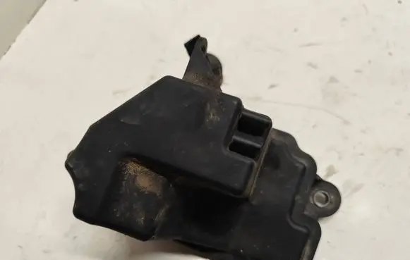 Vacuum air tank