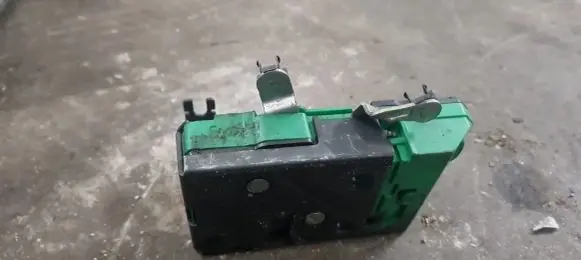 Front door lock