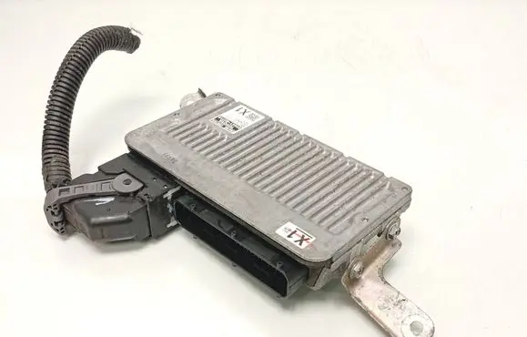 Toyota Yaris Engine control unit/module 896610U710 MB2762007301