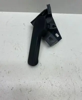 Volkswagen PASSAT B7 Engine bonnet (hood) release handle 1J1823533C 1K1823633
