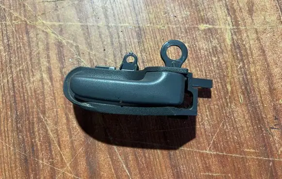 Toyota Yaris Front door interior handle 