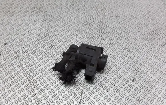 Volkswagen Golf IV Vacuum valve 191906283A